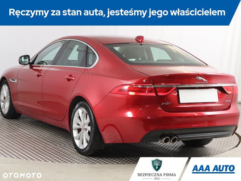 Jaguar XF - 5