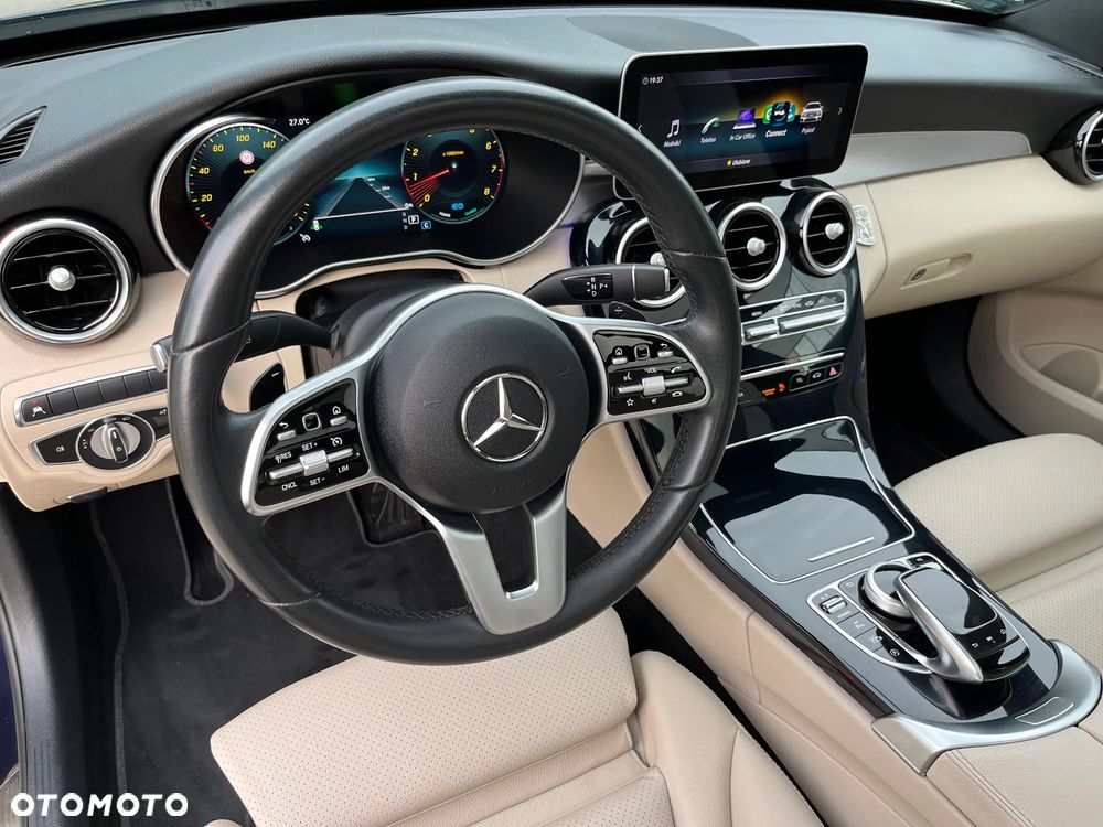 Mercedes-Benz Klasa C 200 4MATIC 9G-TRONIC - 23