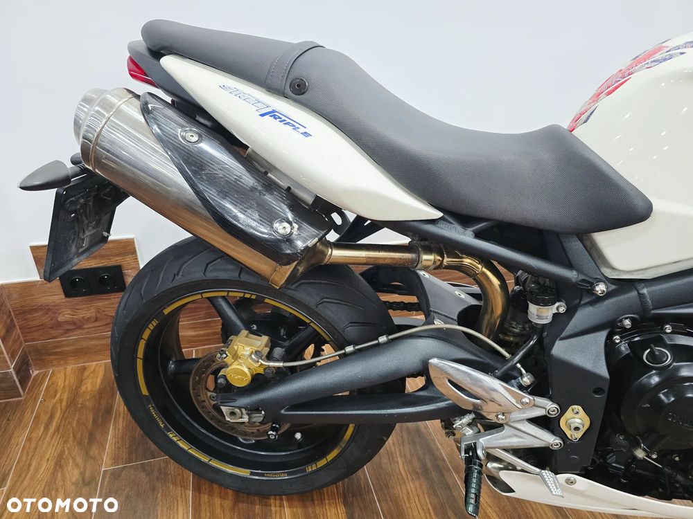 Triumph Street Triple - 13