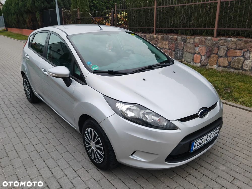 Ford Fiesta - 24