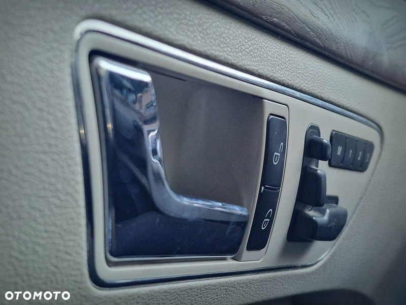 Mercedes-Benz Klasa E 350 CGI BlueEff Avantgarde - 29