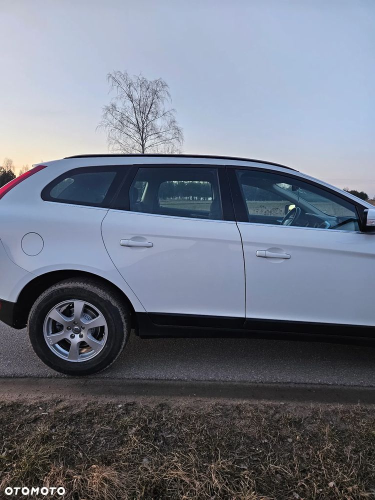Volvo XC 60 D5 AWD Momentum - 13