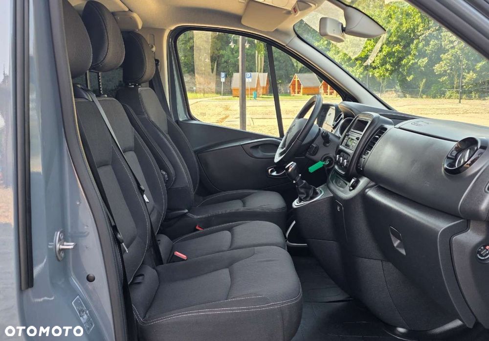 Renault Trafic - 16