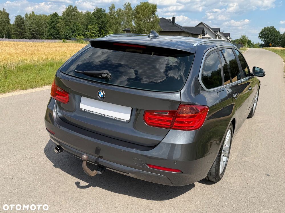 BMW Seria 3 320d Luxury Line - 15