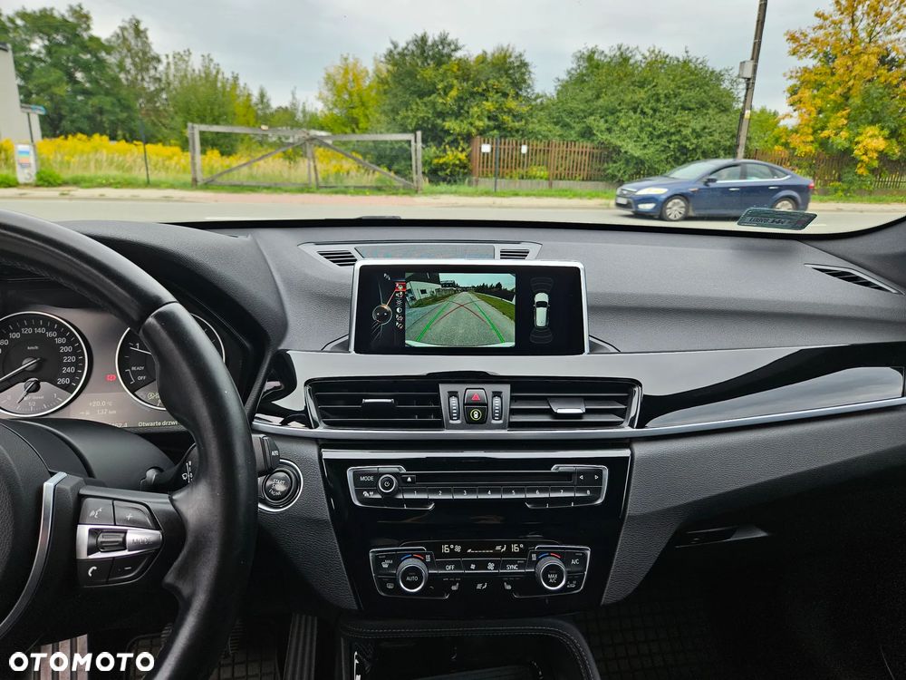 BMW X1 xDrive20d Sport Line - 9