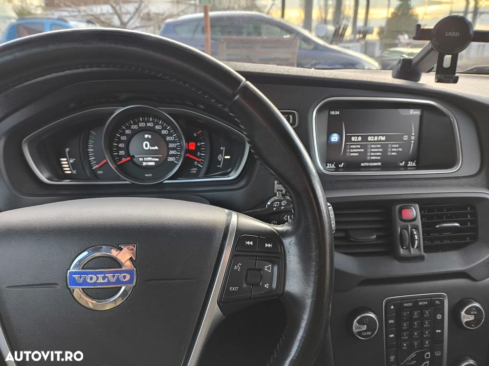 Volvo V40 D3 Momentum - 3