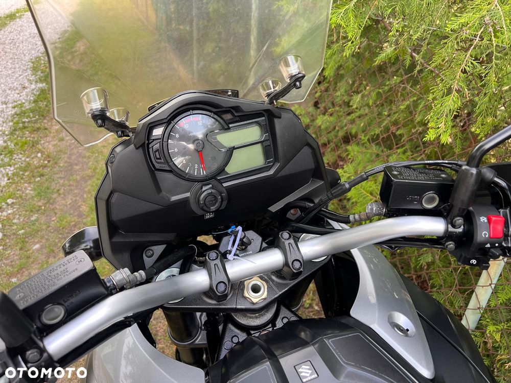 Suzuki V-STROM - 15