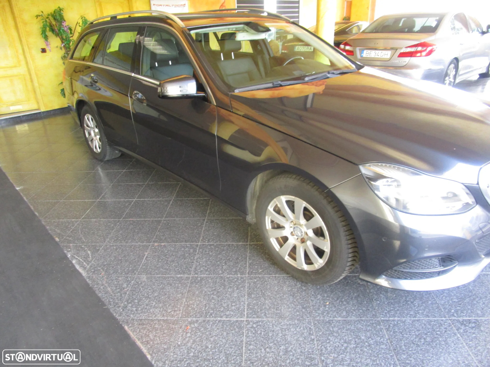 Mercedes-Benz E 200 T CDI DPF BlueEFFICIENCY 7G-TRONIC Avantgarde - 26
