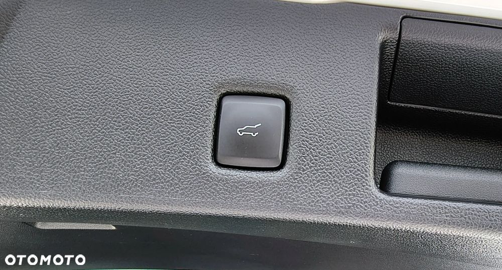 Ford Kuga 2.5 FHEV AWD ST-Line X - 26