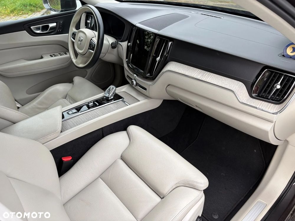 Volvo XC 60 - 7