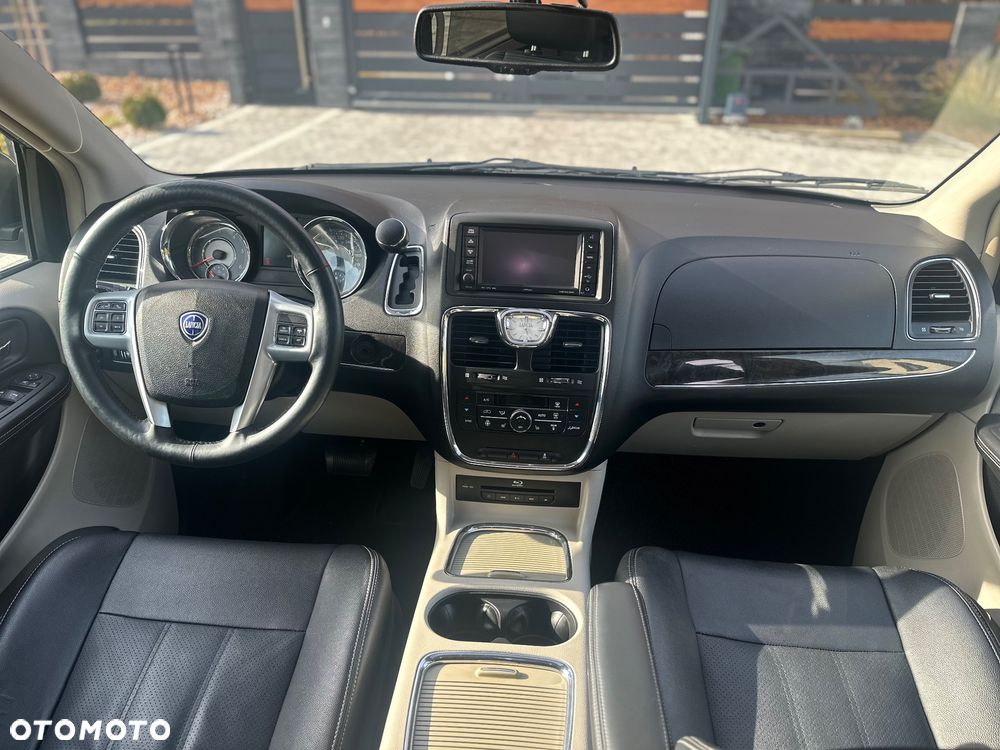 Lancia Voyager 2.8 Multijet 16v Platinum - 22