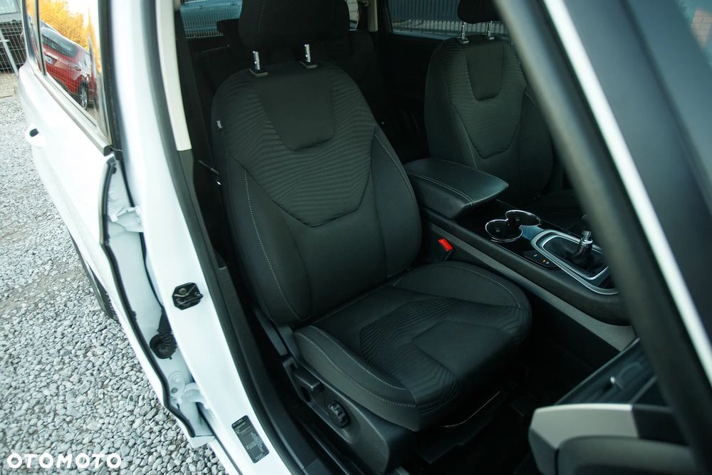 Ford S-Max 1.5 EcoBoost Titanium - 23