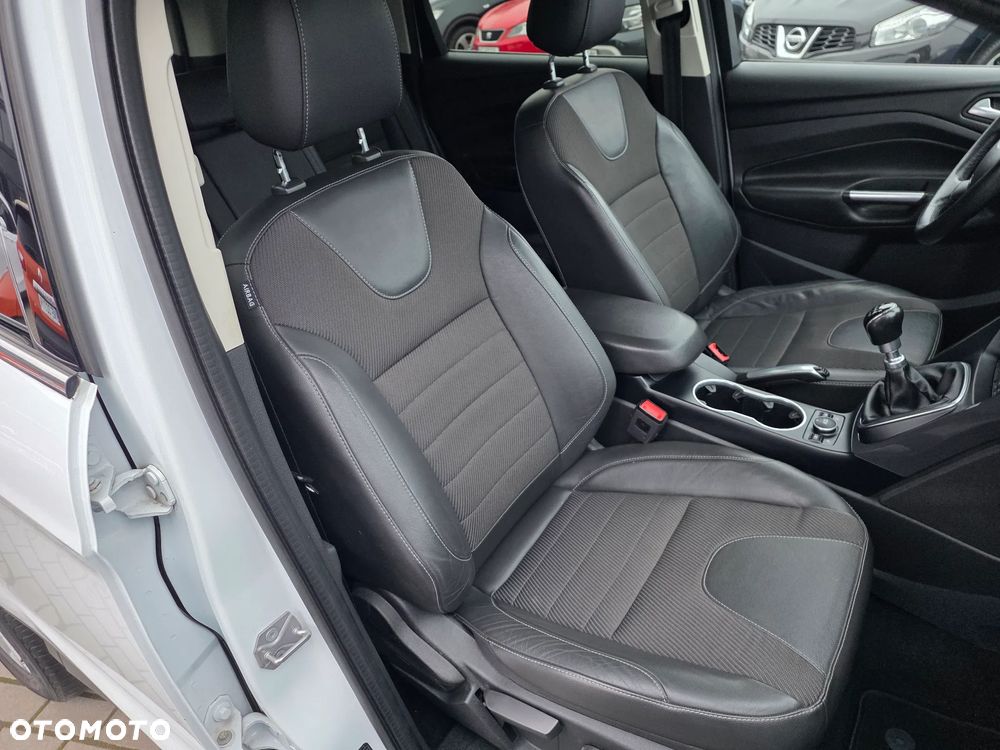 Ford Kuga 2.0 TDCi 4x2 Titanium - 16