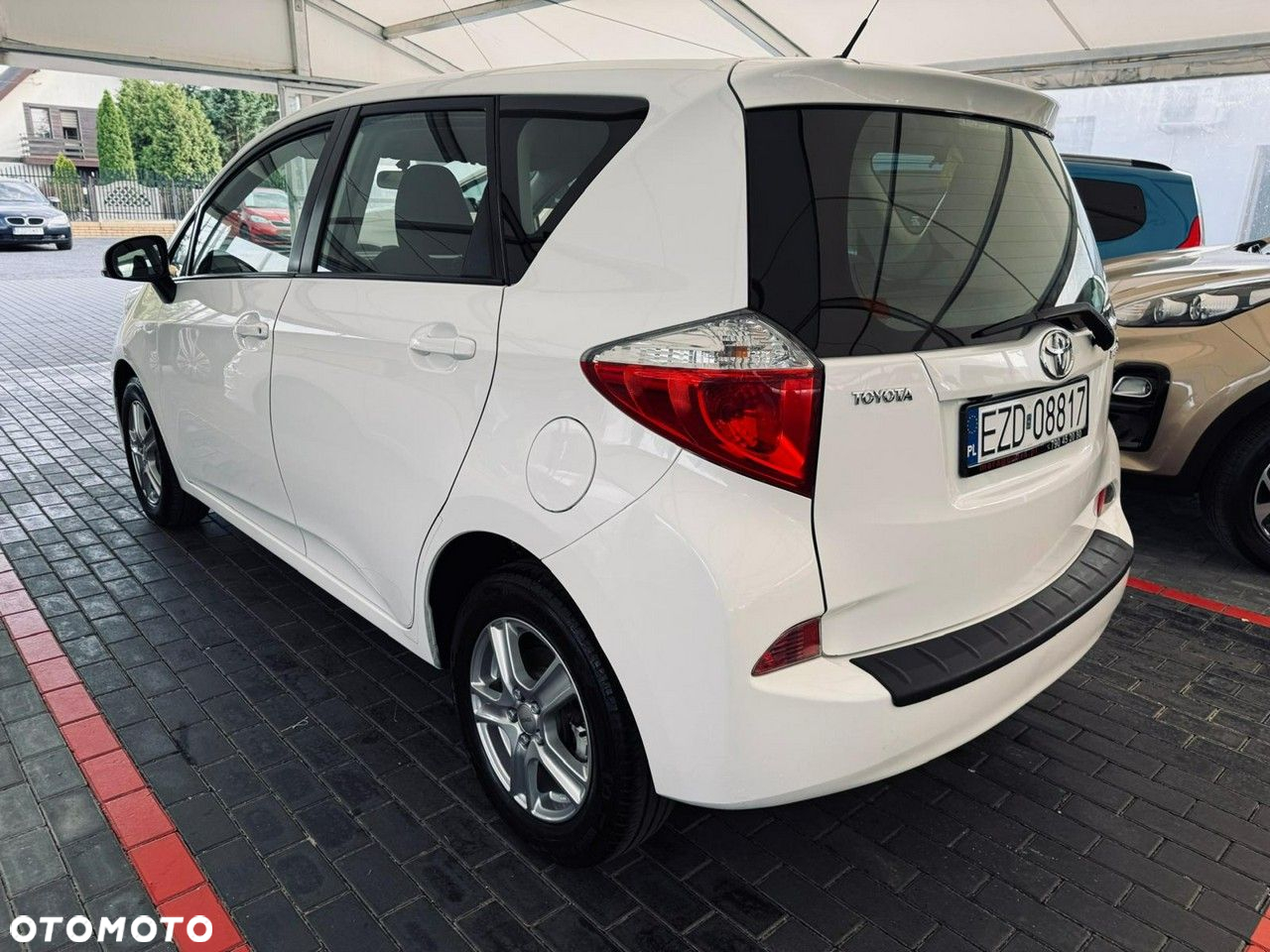 Toyota Verso S - 17