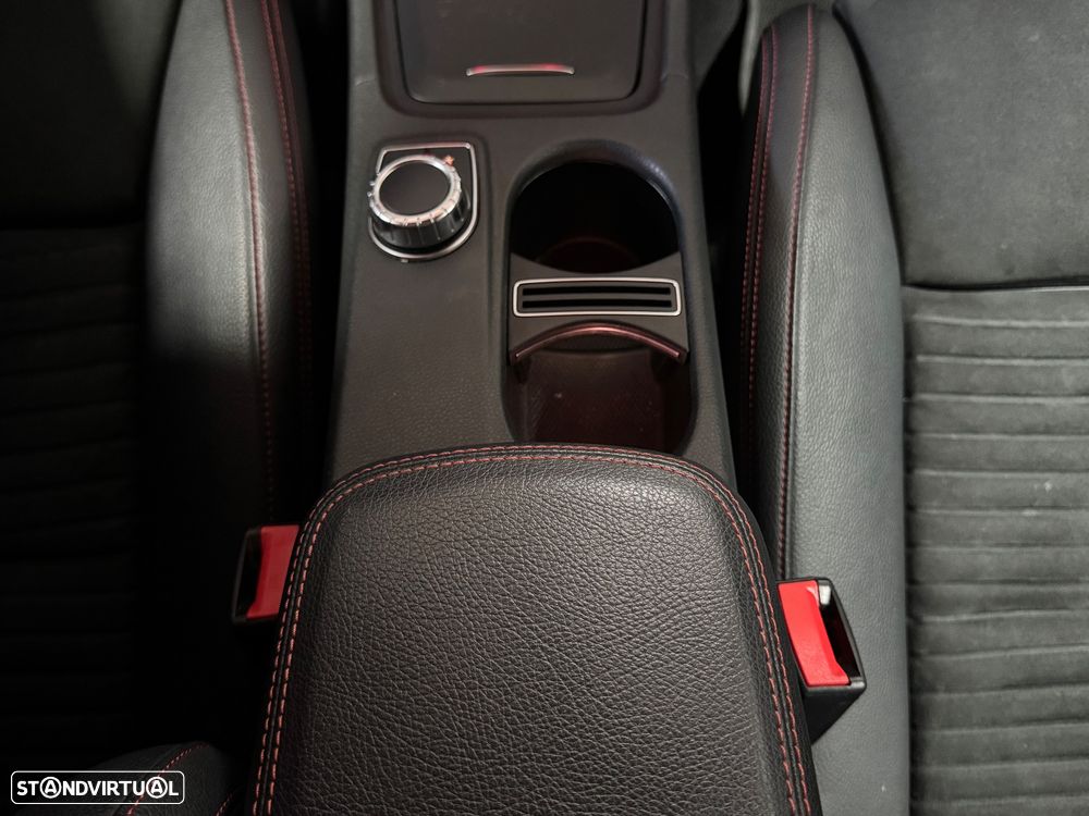 Mercedes-Benz GLA 200 d 4Matic 7G-DCT AMG Line - 28