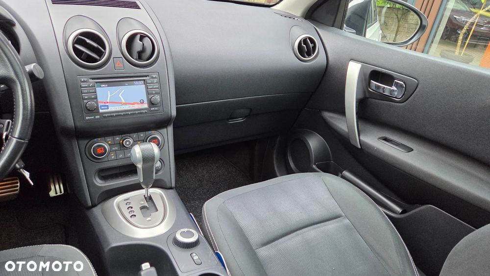 Nissan Qashqai 2.0 dCi 4 x 4 DPF tekna - 30