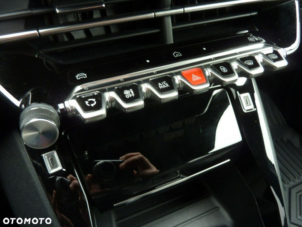 Peugeot 2008 - 32