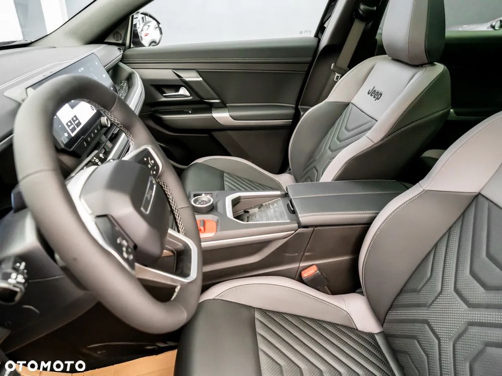 Jeep Compass - 23