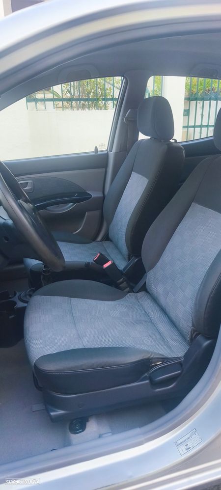 Kia Picanto 1.1 CRDi VGT EX - 9
