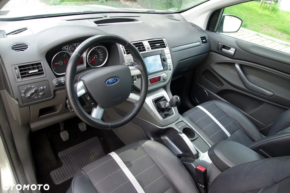 Ford Kuga 2.0 TDCi 2x4 Titanium - 5
