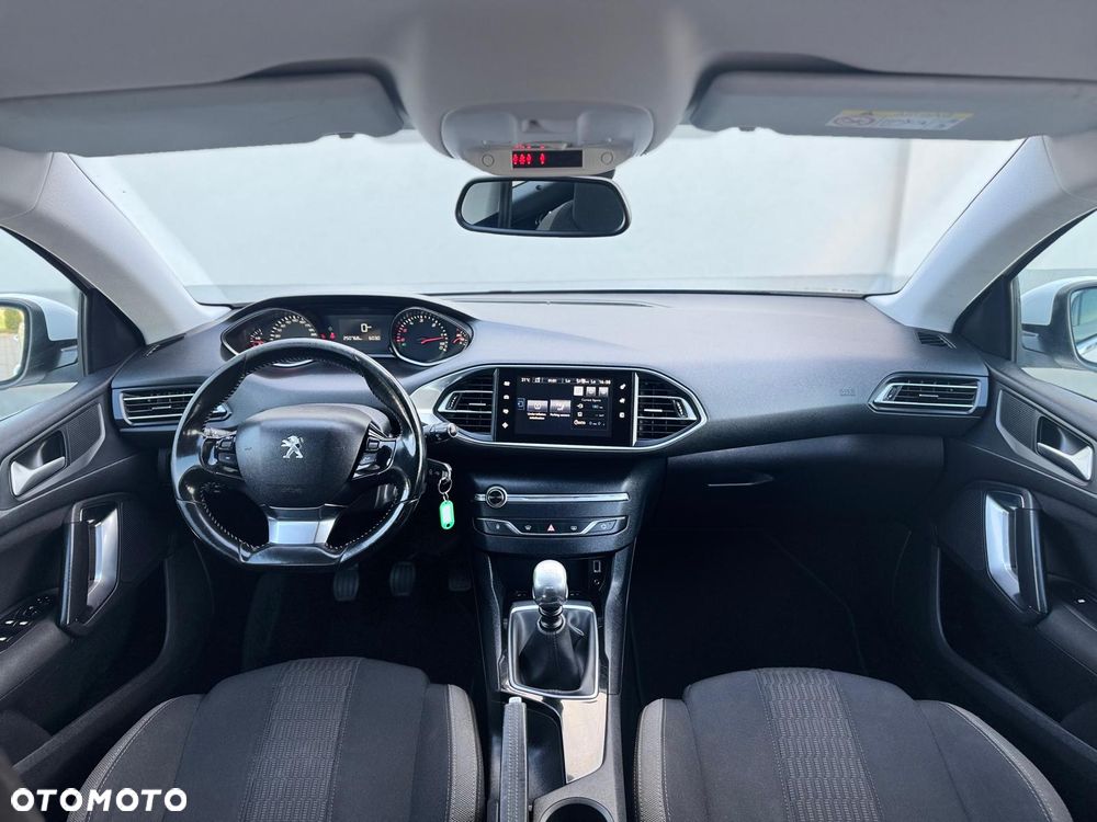 Peugeot 308 1.6 BlueHDi Allure S&S - 37