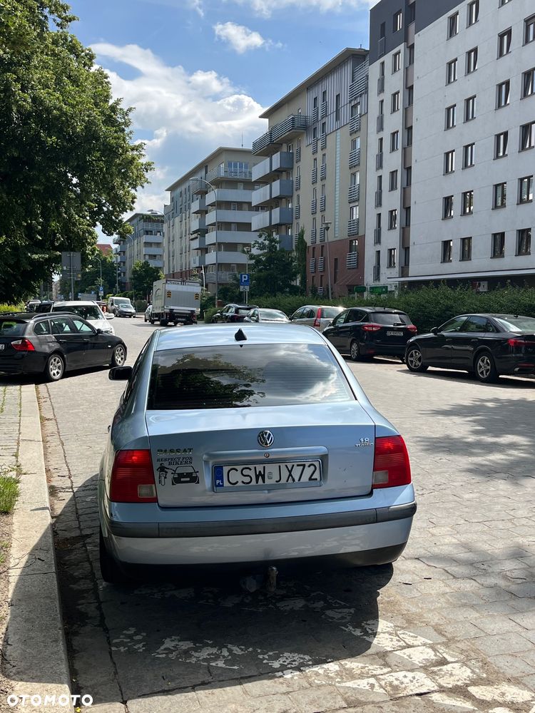 Volkswagen Passat 1.8 - 11
