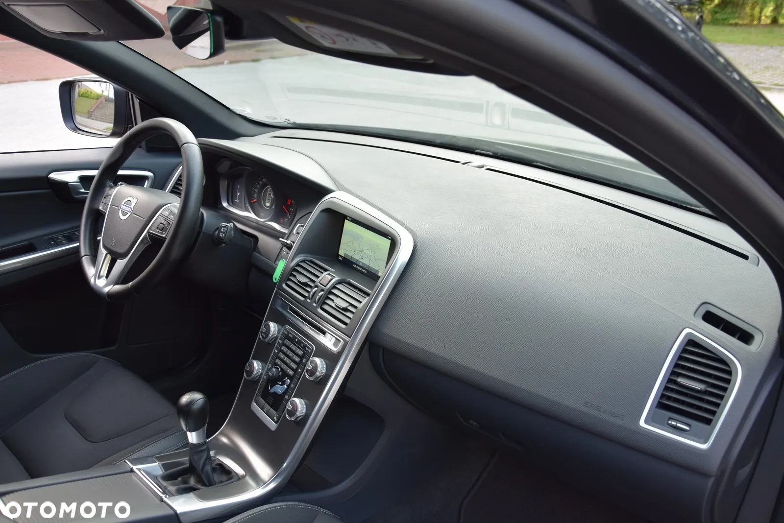 Volvo XC 60 D4 Momentum - 14