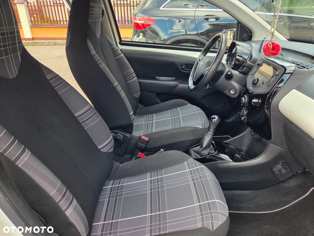 Peugeot 108 PureTech 82 Style - 24