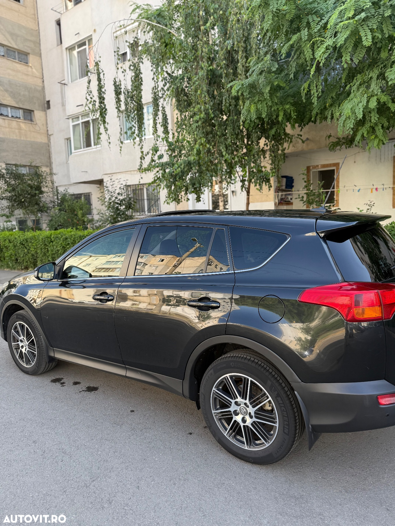 Toyota RAV4 2.2 D-4CAT 4WD Aut Luxury - 6