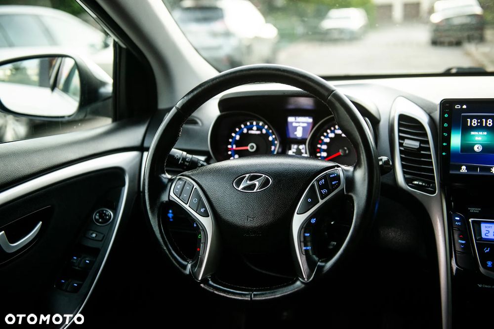 Hyundai i30 i30cw 1.6 Fifa World Cup Edition - 31
