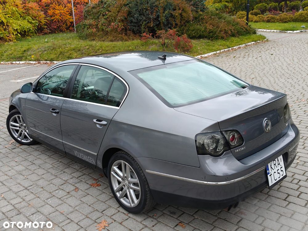 Volkswagen Passat 2.0 FSI Automatik Highline - 37