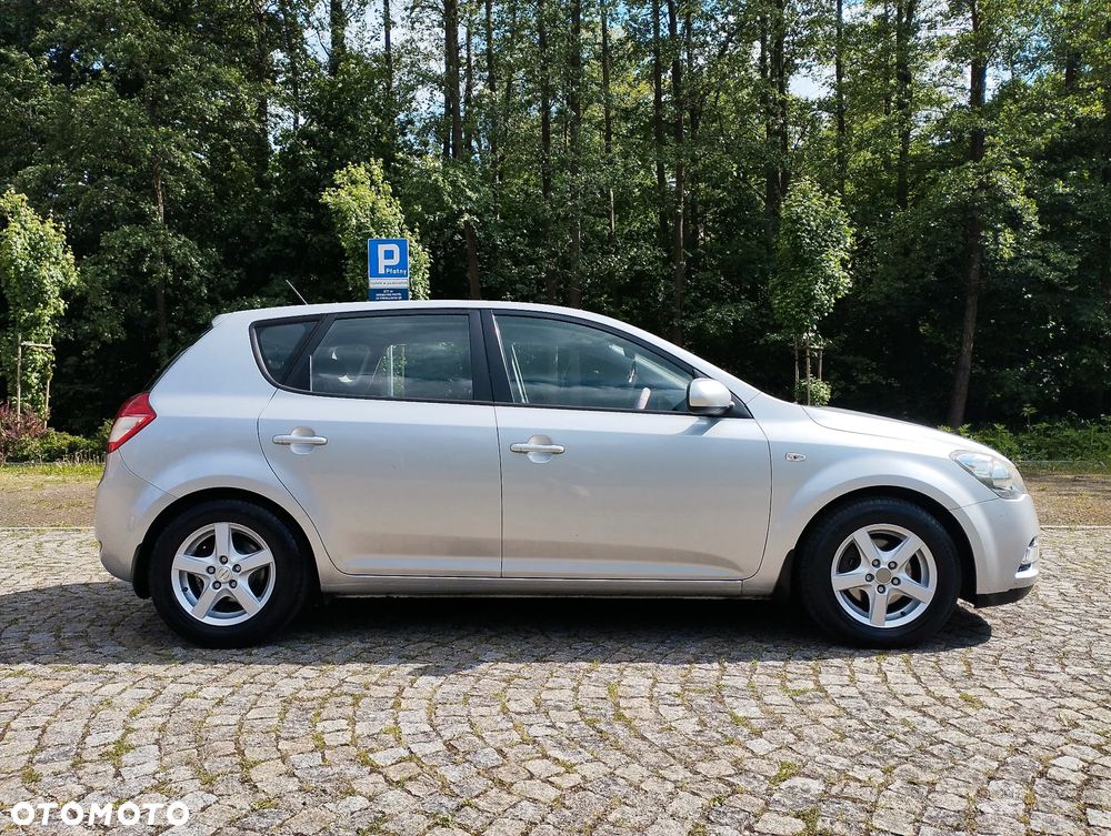Kia Ceed 1.6 Crdi Comfort + - 14
