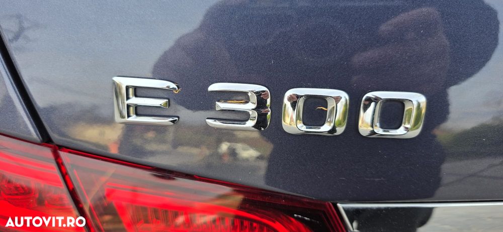 Mercedes-Benz E - 27