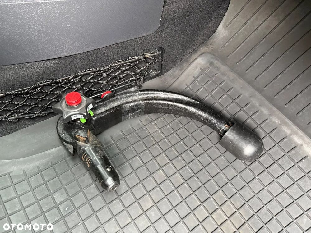 Dacia Lodgy TCe 115 Stepway - 30