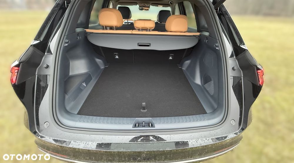 Geely Starray EM-i 1.5 PHEV Max - 8