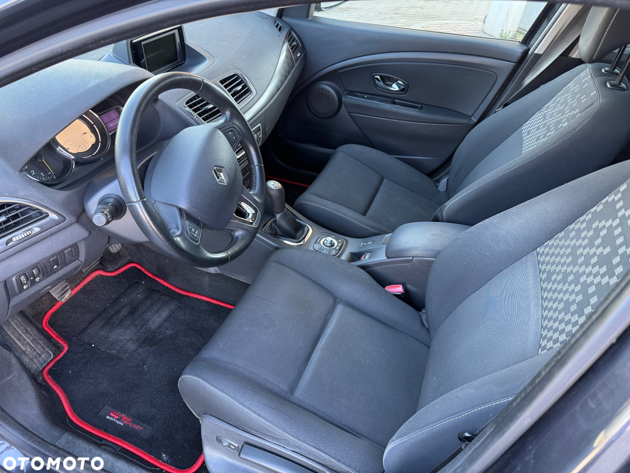 Renault Megane 1.6 SCe Life - 9