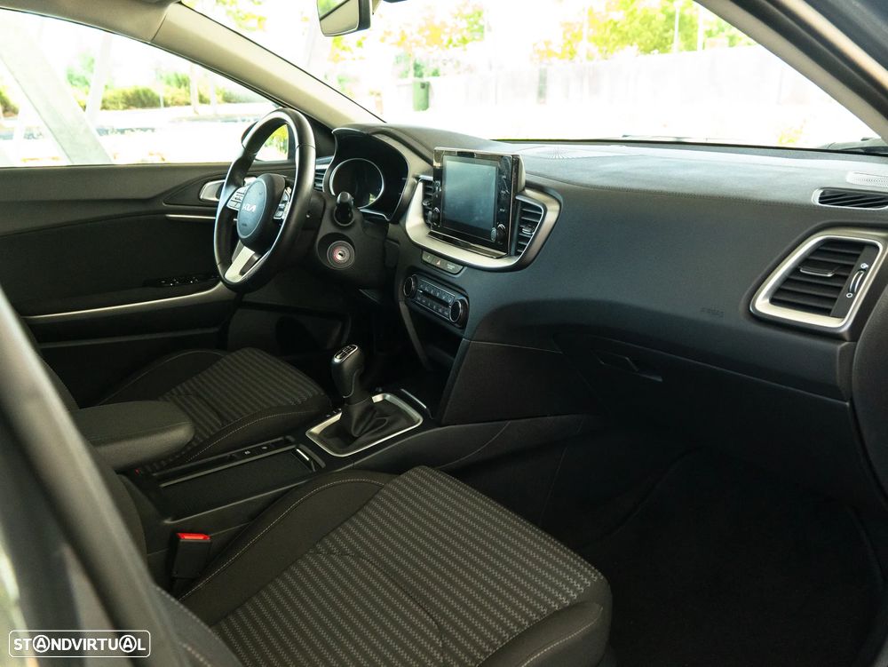 Kia XCeed - 15