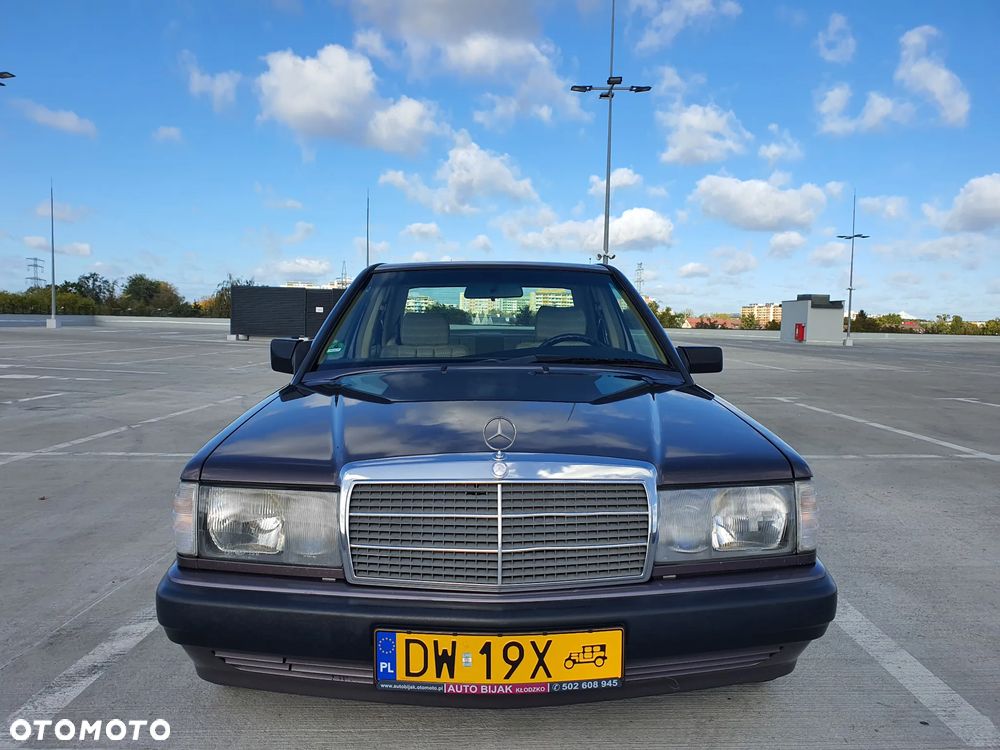 Mercedes-Benz W201 (190) - 9