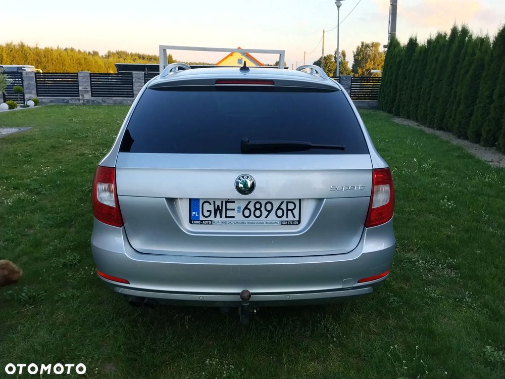Skoda Superb 1.8 TSI Elegance DSG - 9