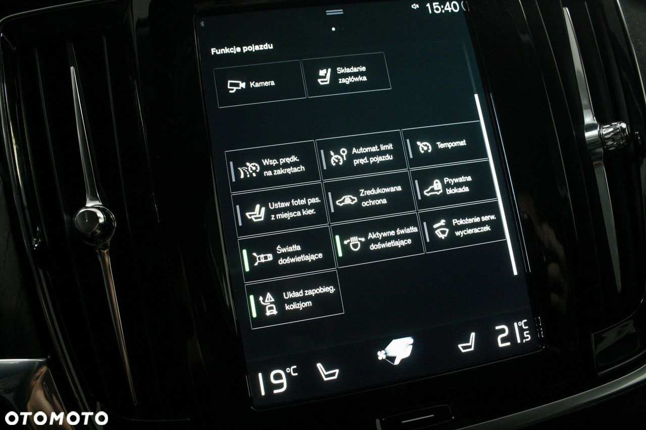 Volvo V90 Cross Country - 21