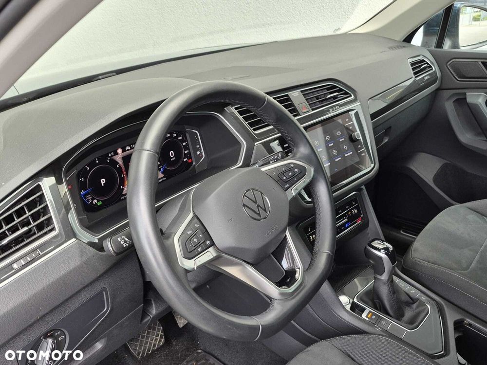 Volkswagen Tiguan - 5
