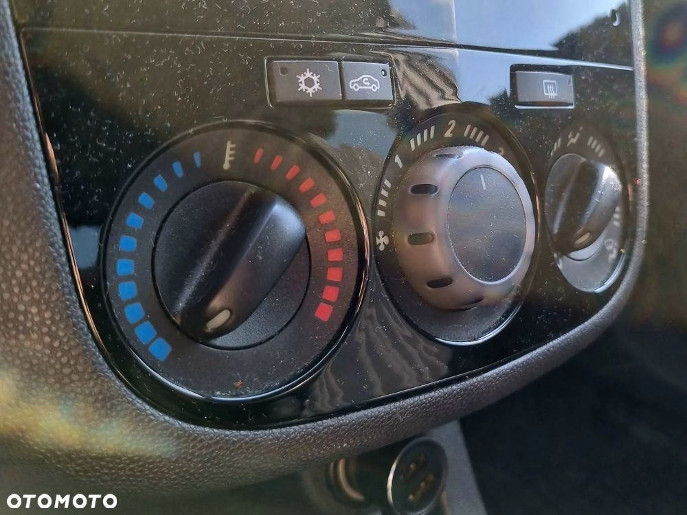 Opel Corsa 1.4 T Cosmo S&S - 14