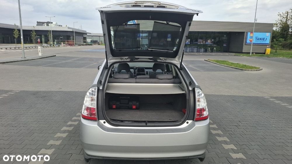 Toyota Prius 1.5 VVT-i Sol - 15