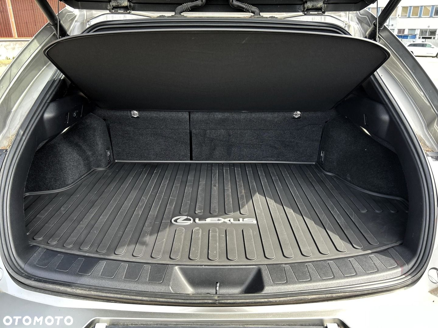 Lexus UX - 22