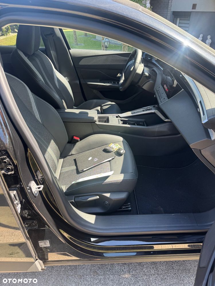 Peugeot 408 180 e-EAT8 Allure Pack - 23