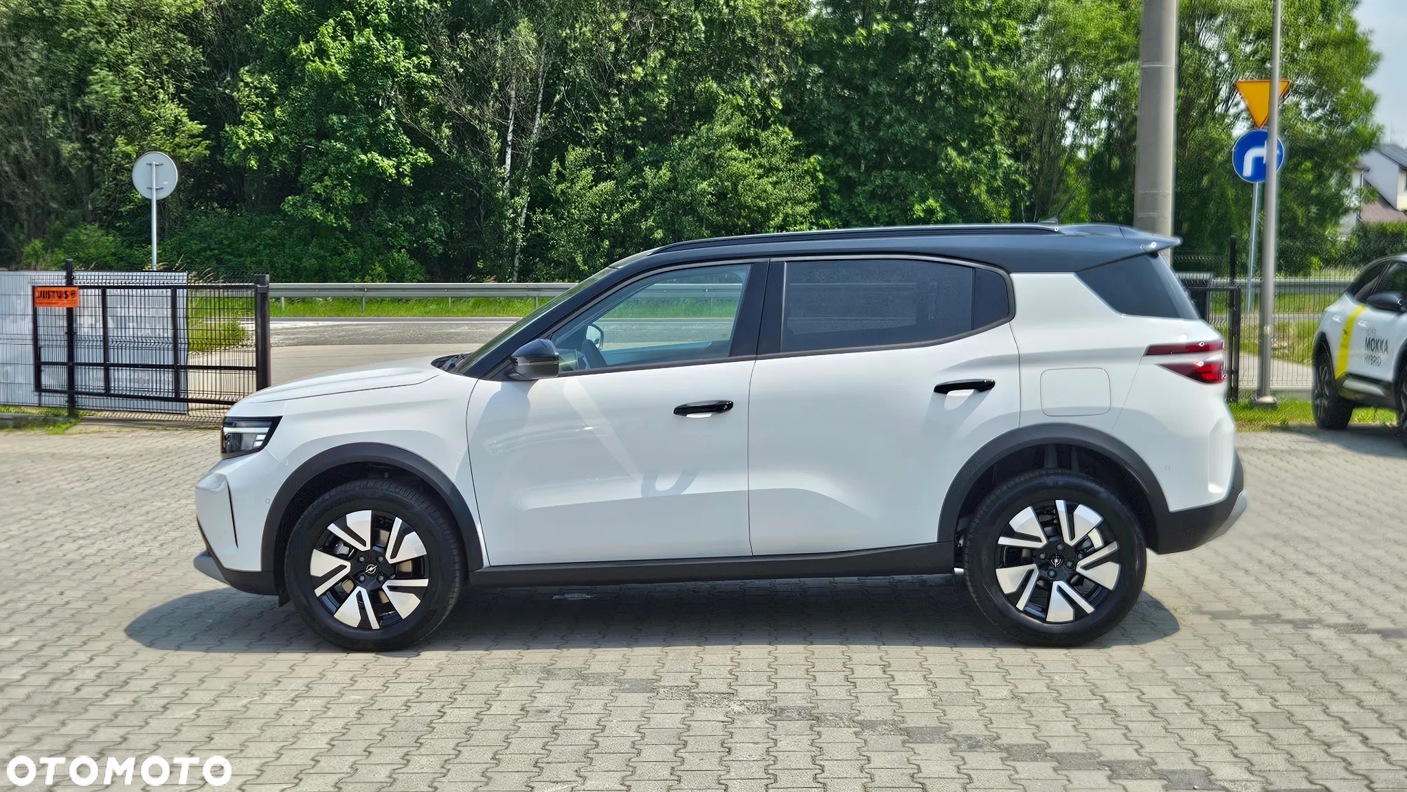 Opel Frontera 1.2 T mHEV GS eDTC6 - 17