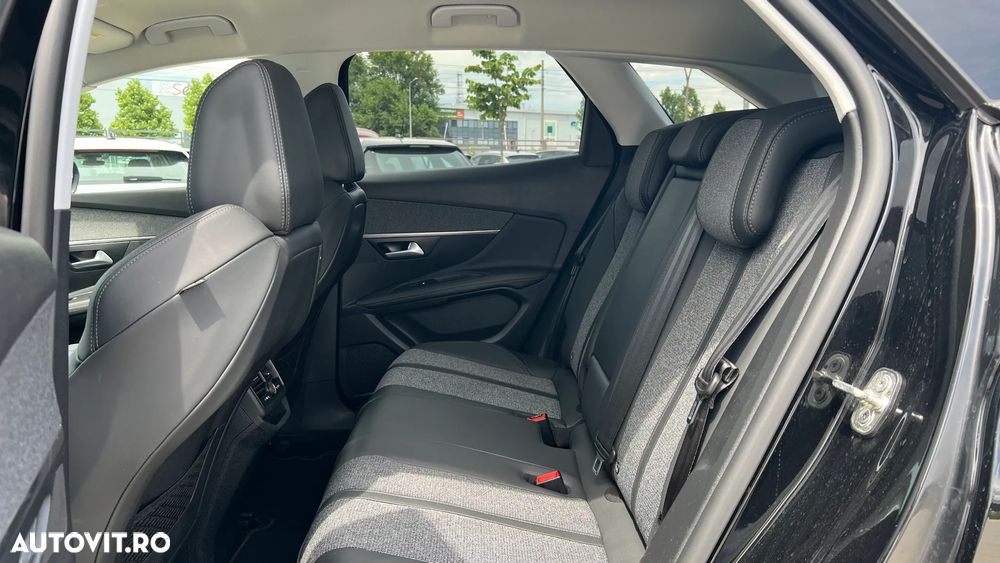 Peugeot 3008 PureTech 130 Stop & Start GPF EAT8 Allure - 7