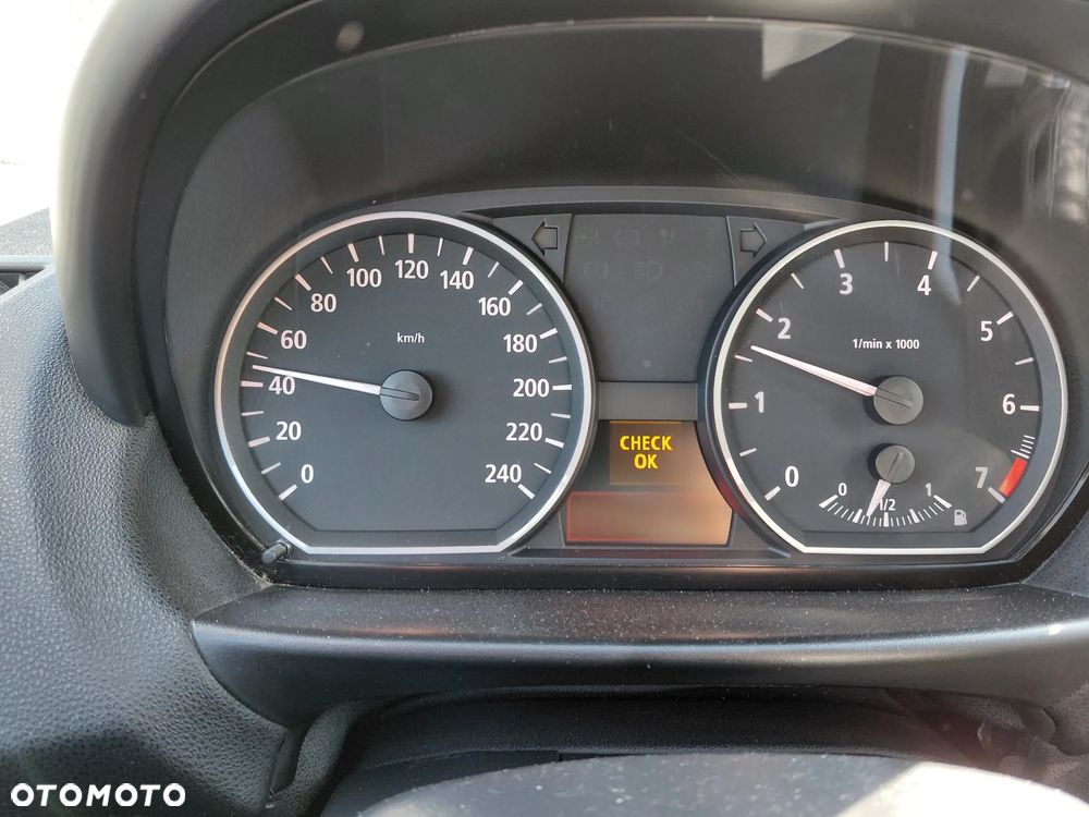 BMW Seria 1 - 32
