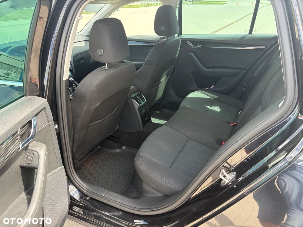 Skoda Octavia 2.0 TDI SCR Style DSG - 18