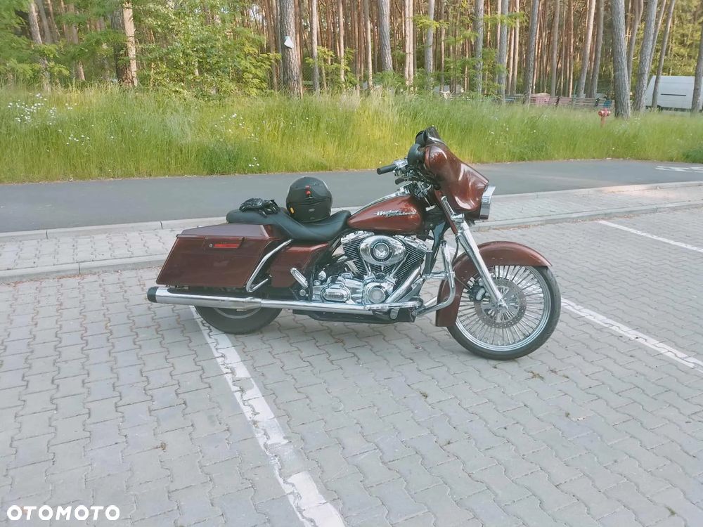 Harley-Davidson Touring Street Glide - 2